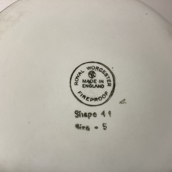 Set of 8 Royal Worcester, Evesham tab handle serving dishes - Picture 3 of 7